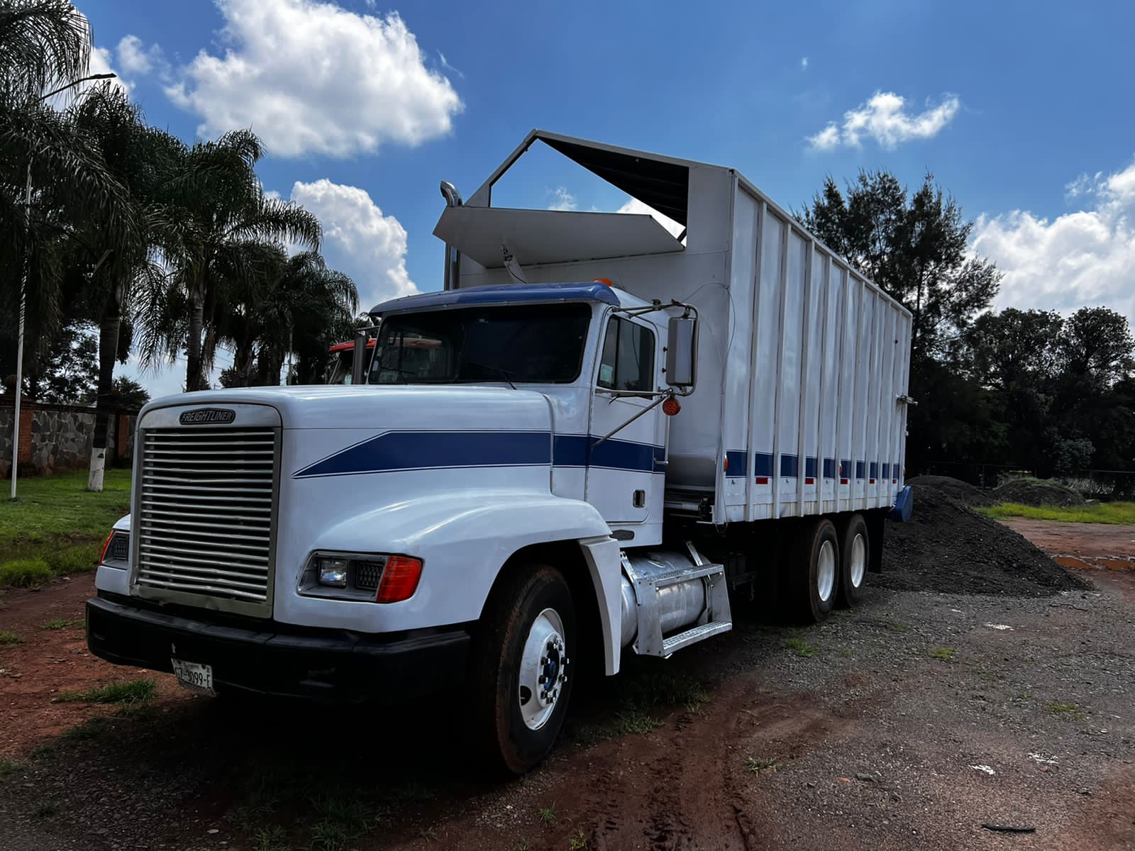 camion-fraightliner-1995-caja-de-banda