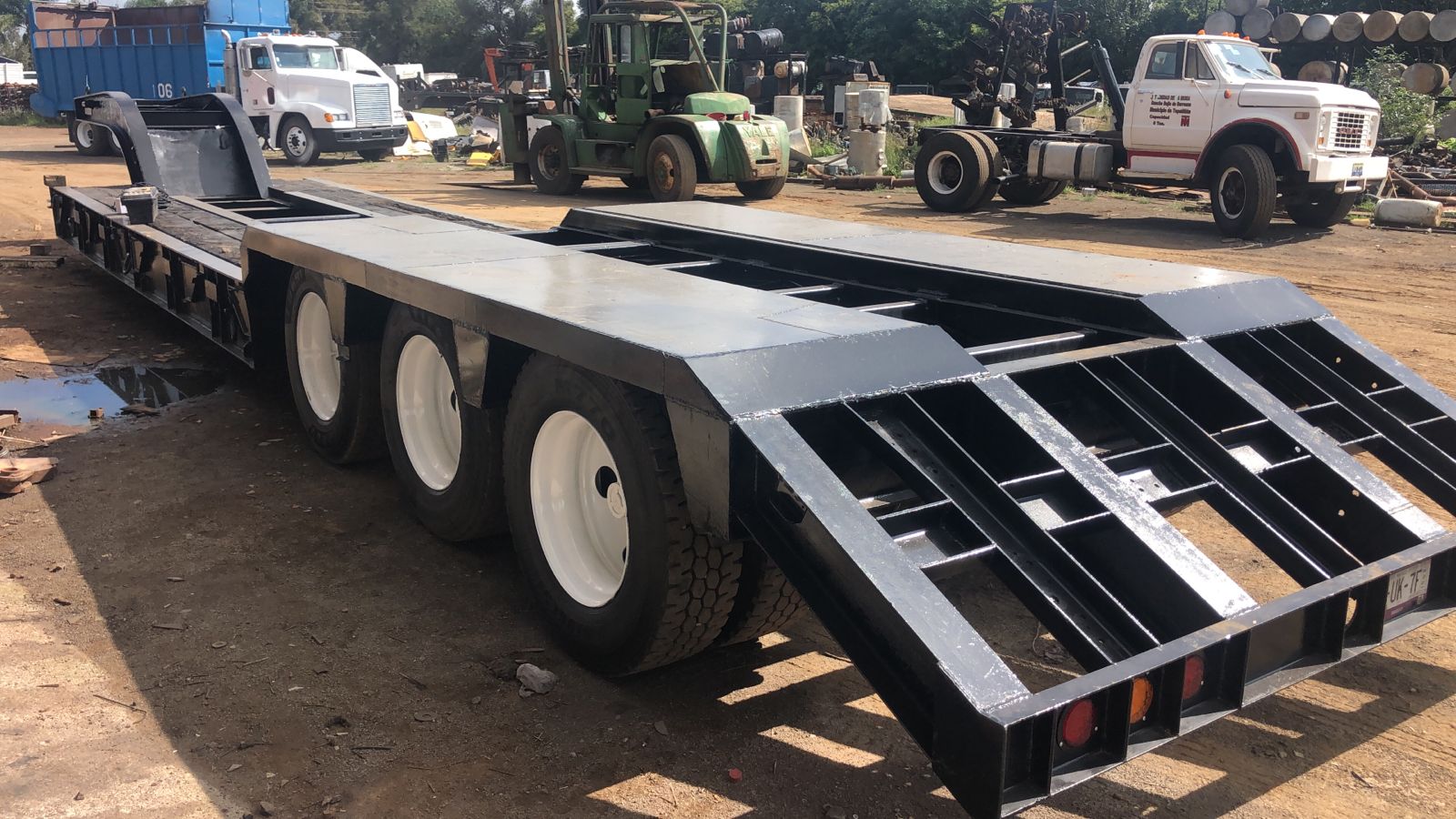 lowboy-utility